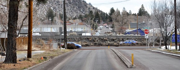 Proposed site for a crossing over the parkway.