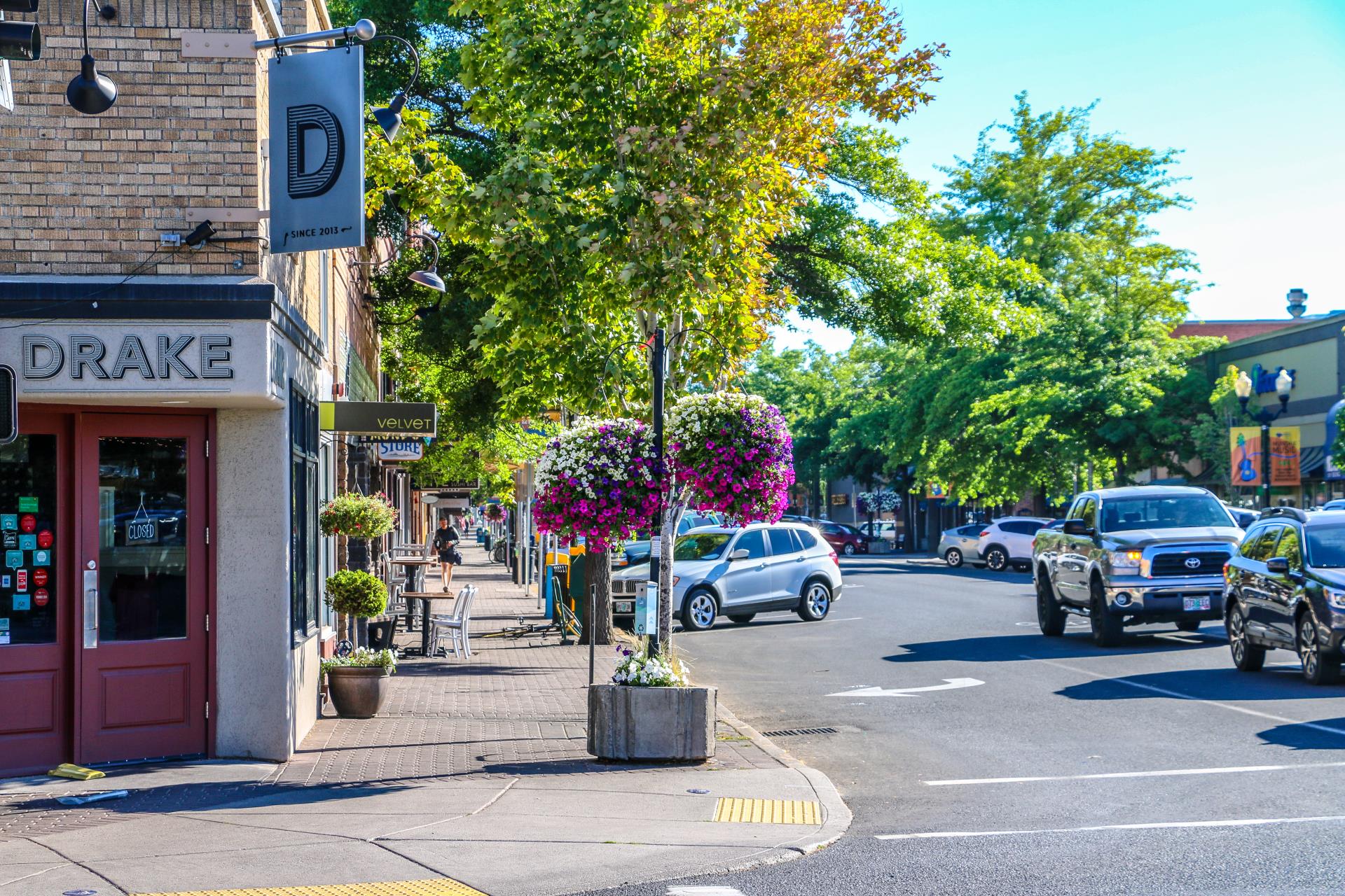 Downtown Bend on a summer day at the corner of Franklin Avenue and Wall