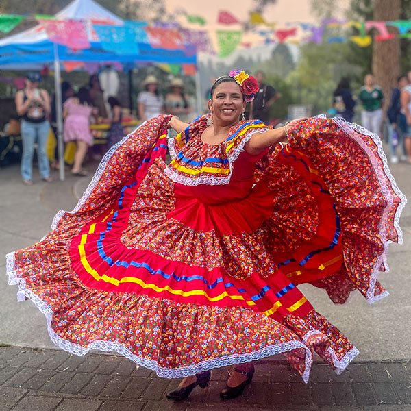 Welcoming Week dancer.