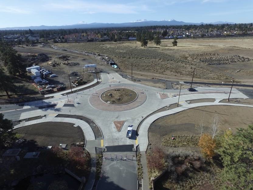 Aerial image of the 15th Street roundabout looking west