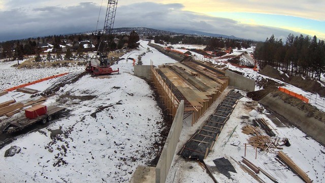 A picture exhibiting the construction progress of the new canal corssing for the Empire Extension.