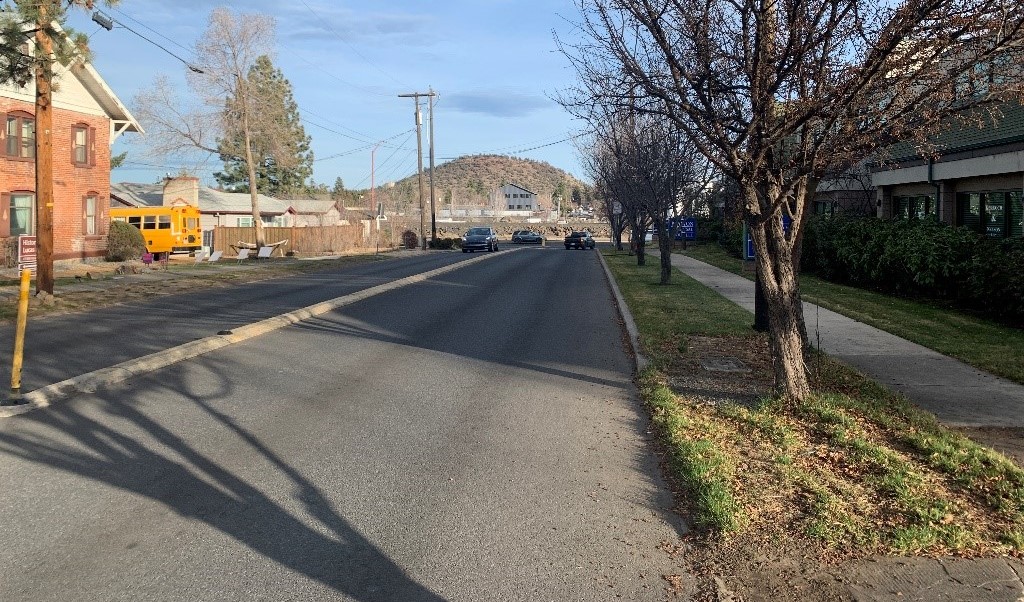 Hawthorne Avenue does not cross US 97 (Bend Parkway) or the BNSF railroad