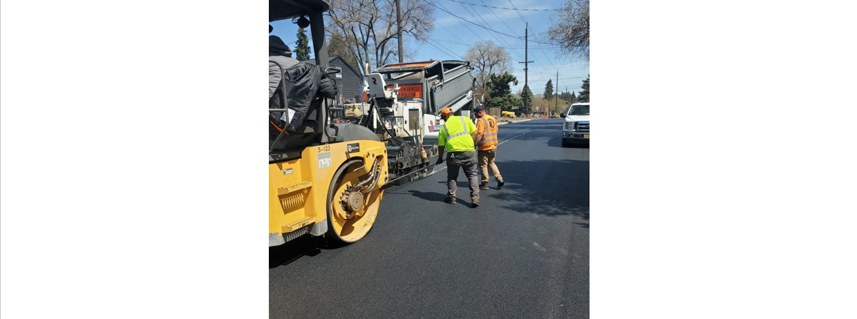 paving crew and equipment 
